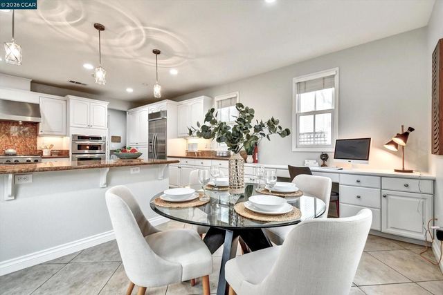 1018 PROMENADE ST., Hercules, CA 94547