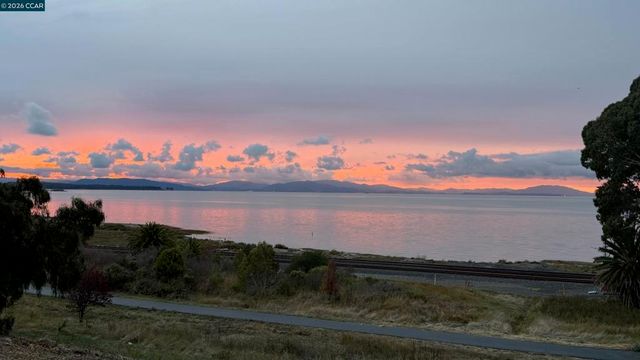 1018 PROMENADE ST., Hercules, CA 94547