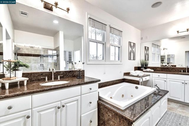 1018 PROMENADE ST., Hercules, CA 94547