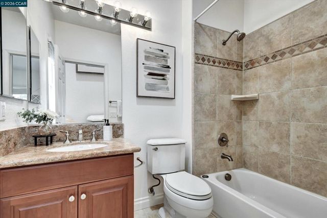 1018 PROMENADE ST., Hercules, CA 94547