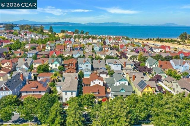 1018 PROMENADE ST., Hercules, CA 94547