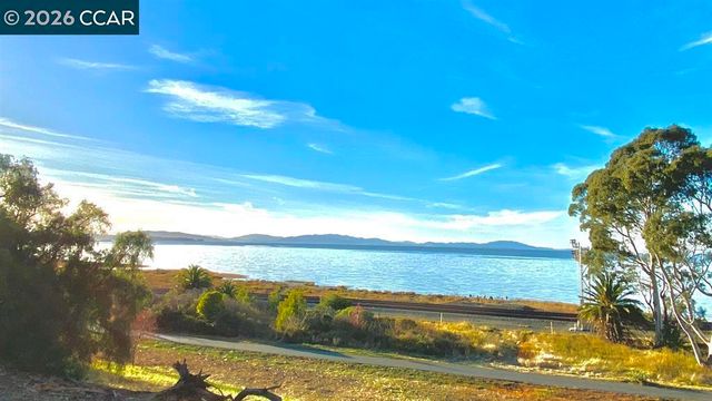 1018 PROMENADE ST., Hercules, CA 94547