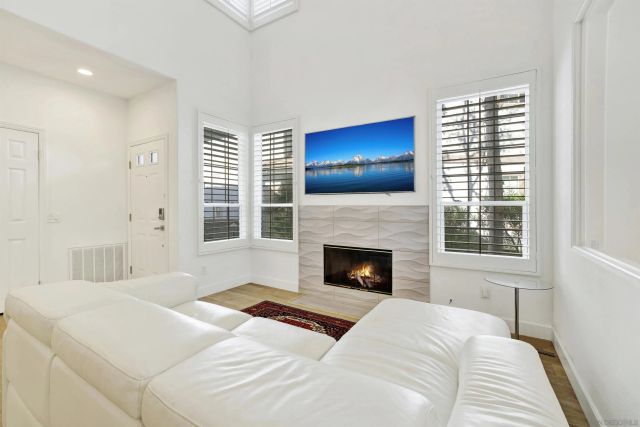 13529 Jadestone Way, San Diego, CA 92130