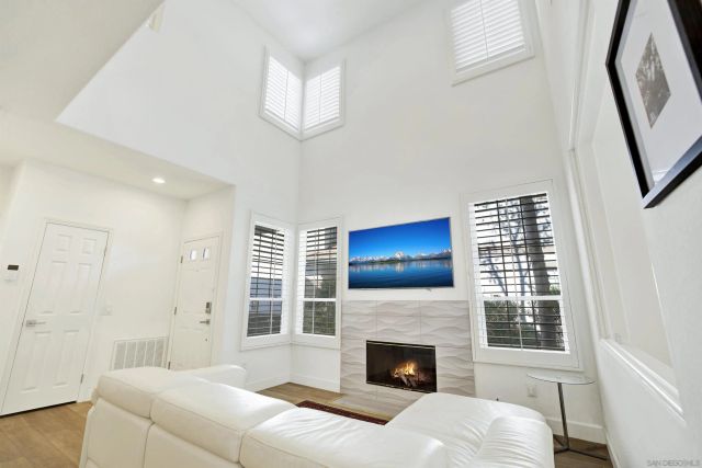 13529 Jadestone Way, San Diego, CA 92130