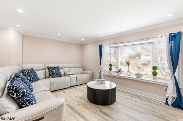 2 Hendrick Pl, Piscataway Twp., NJ 08854