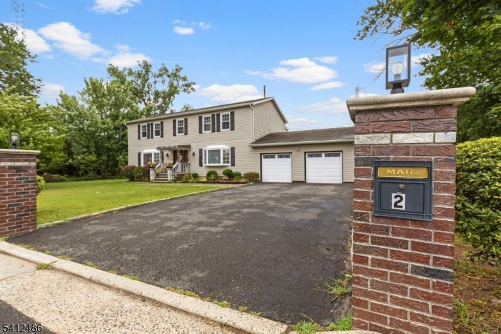 2 Hendrick Pl, Piscataway Twp., NJ 08854