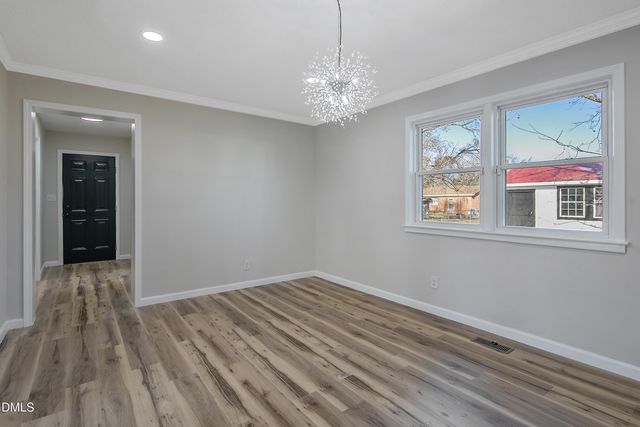 1034 Crayton Circle, Fayetteville, NC 28314