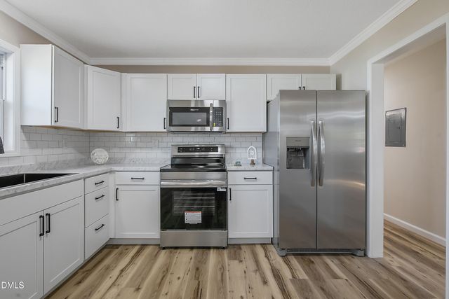 1034 Crayton Circle, Fayetteville, NC 28314