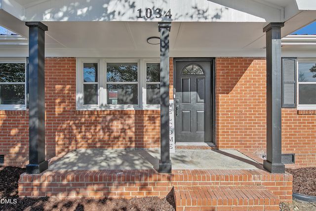1034 Crayton Circle, Fayetteville, NC 28314
