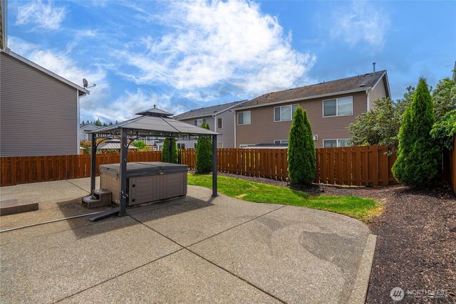 16216 23rd St E, Lake Tapps, WA 98391