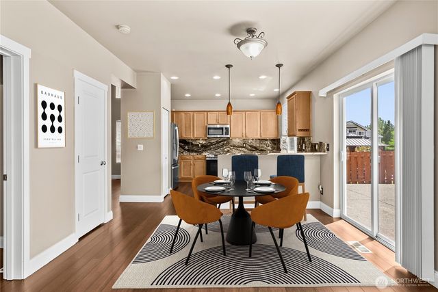 16216 23rd St E, Lake Tapps, WA 98391
