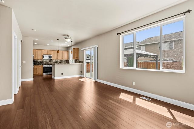 16216 23rd St E, Lake Tapps, WA 98391