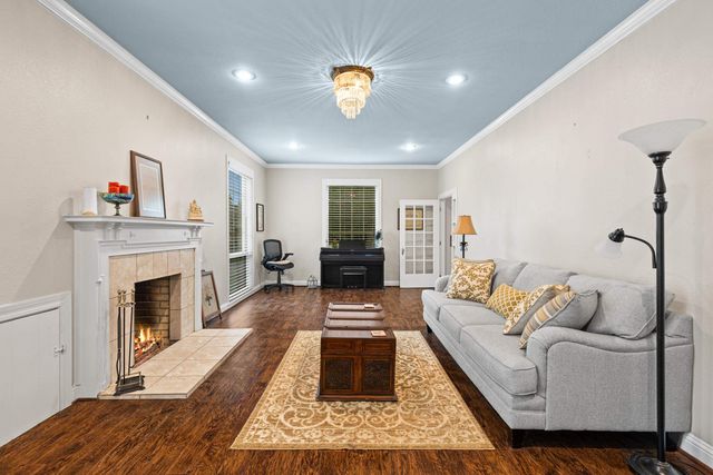 111 Washington Place N, Marshall, TX 75670