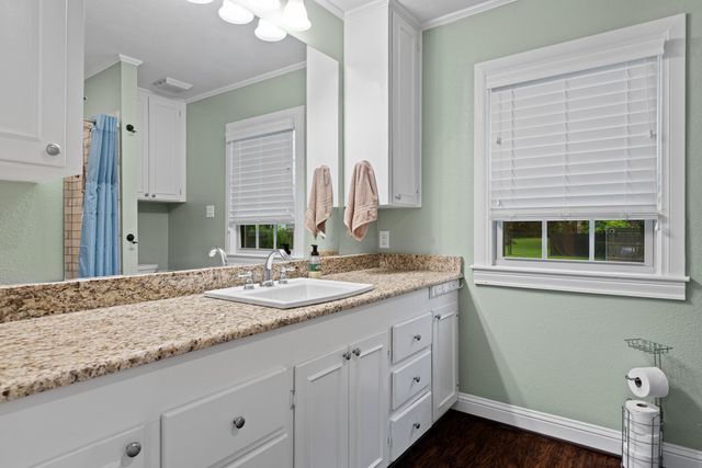 111 Washington Place N, Marshall, TX 75670