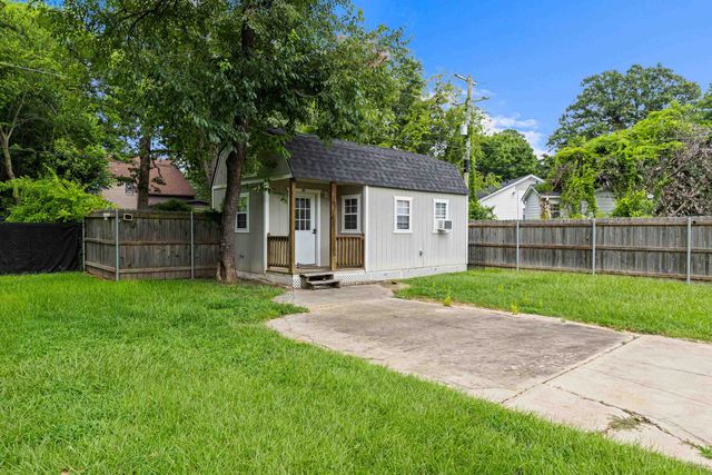 111 Washington Place N, Marshall, TX 75670
