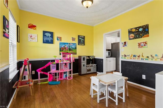 828 Essex Park DR, Hampton, VA 23669