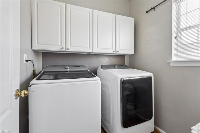 828 Essex Park DR, Hampton, VA 23669