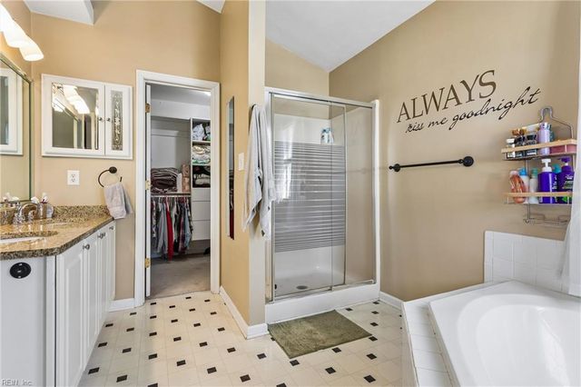 828 Essex Park DR, Hampton, VA 23669