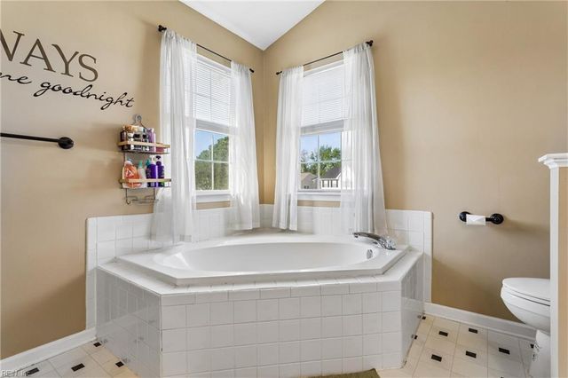 828 Essex Park DR, Hampton, VA 23669