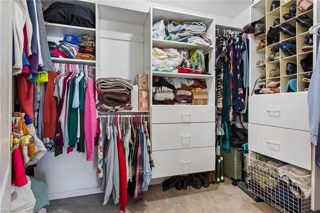 828 Essex Park DR, Hampton, VA 23669