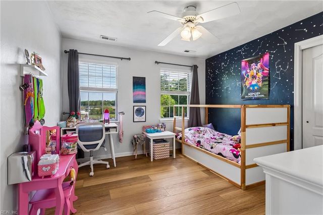 828 Essex Park DR, Hampton, VA 23669