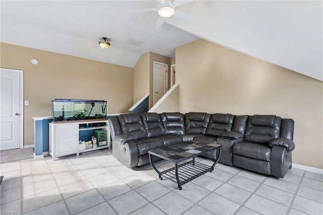 828 Essex Park DR, Hampton, VA 23669