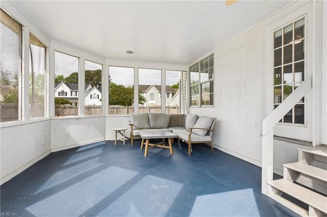 828 Essex Park DR, Hampton, VA 23669