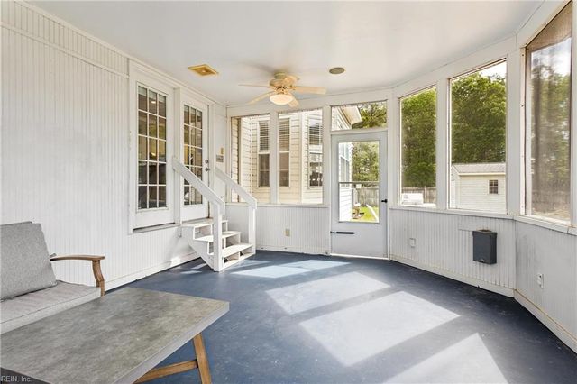 828 Essex Park DR, Hampton, VA 23669