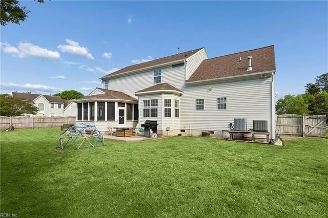 828 Essex Park DR, Hampton, VA 23669