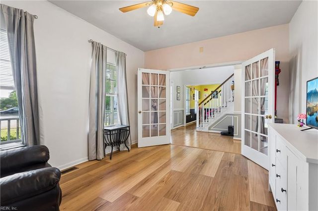 828 Essex Park DR, Hampton, VA 23669