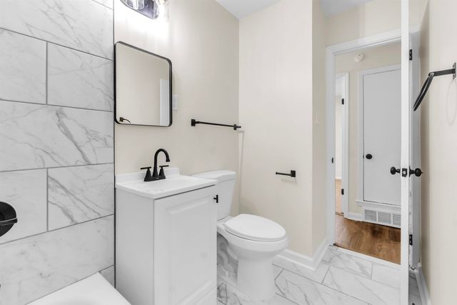 5136 ROLLING FIELDS DR, Memphis, TN 38134