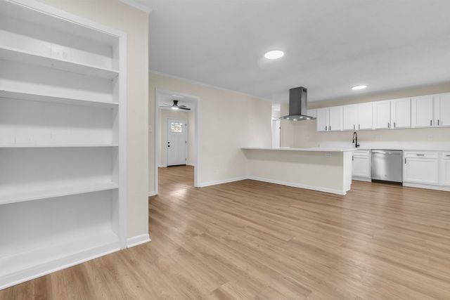 5136 ROLLING FIELDS DR, Memphis, TN 38134