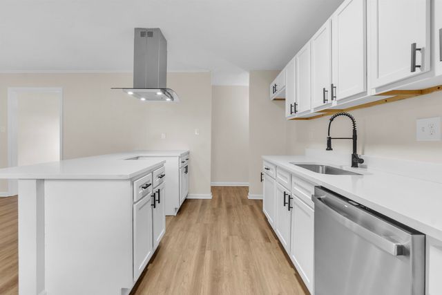 5136 ROLLING FIELDS DR, Memphis, TN 38134