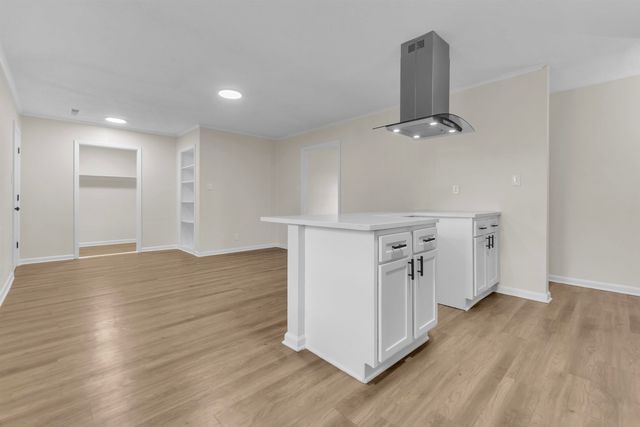 5136 ROLLING FIELDS DR, Memphis, TN 38134