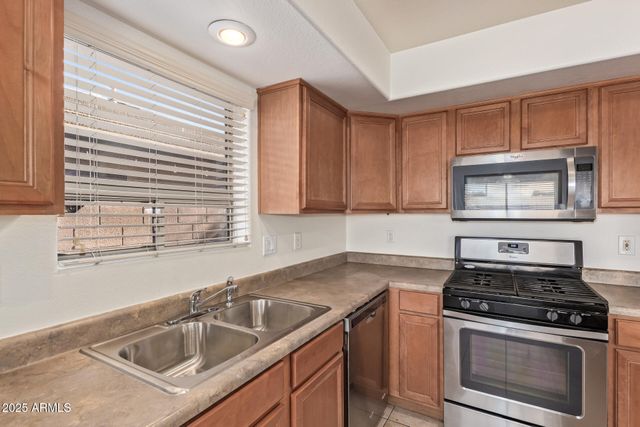 2432 W BLUE SKY Drive, Phoenix, AZ 85085