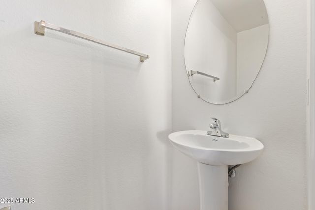 2432 W BLUE SKY Drive, Phoenix, AZ 85085