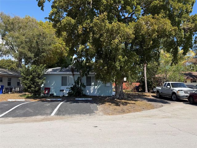 131 SW 14th Court, Pompano Beach, FL 33060