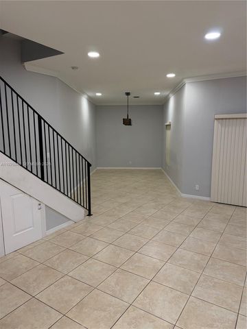 2927 SW 18th Ter, Fort Lauderdale, FL 33315