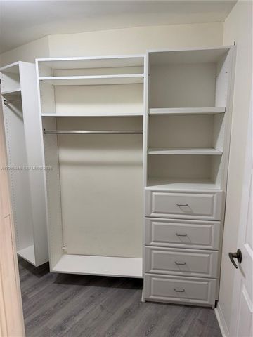 2927 SW 18th Ter, Fort Lauderdale, FL 33315