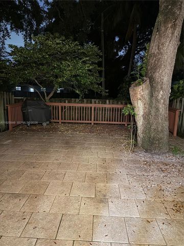 2927 SW 18th Ter, Fort Lauderdale, FL 33315