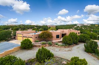 61 Paseo del Antilope, Santa Fe, NM 87506