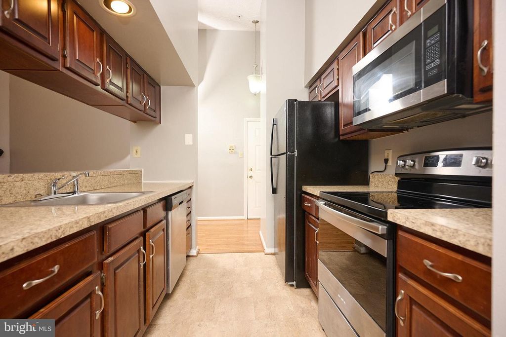 1492 GREENBRIAR CIR #1-1492, Pikesville, MD 21208