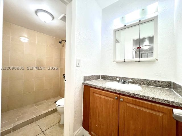 9760 SW 184th St 3D, Cutler Bay, FL 33157