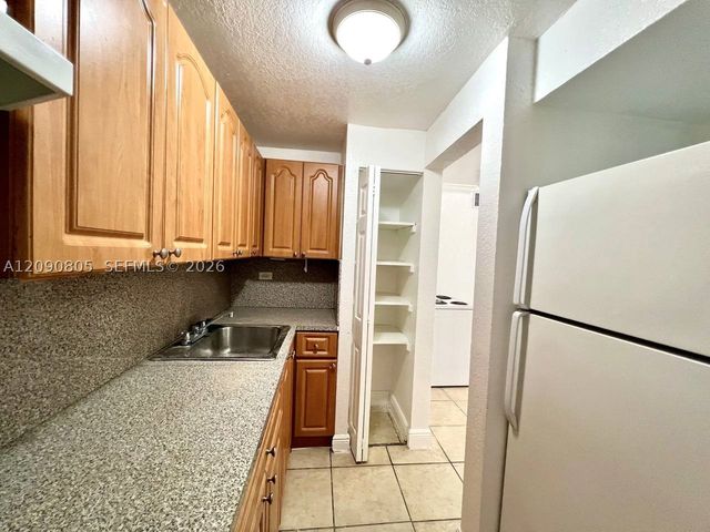 9760 SW 184th St 3D, Cutler Bay, FL 33157