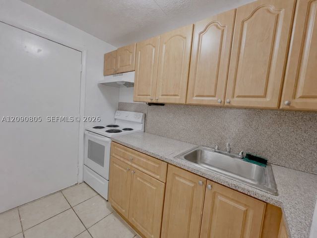 9760 SW 184th St 3D, Cutler Bay, FL 33157