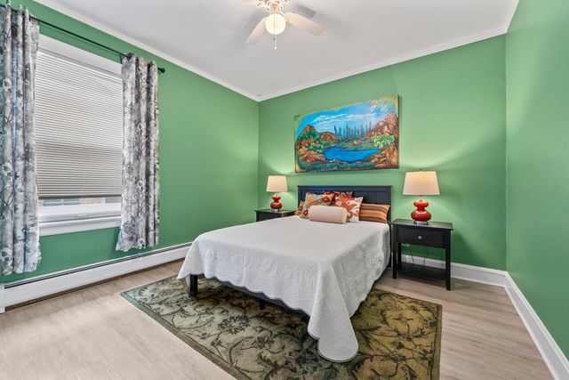 6628 N Onarga Avenue, Chicago, IL 60631