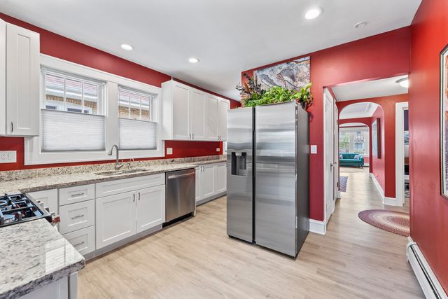 6628 N Onarga Avenue, Chicago, IL 60631