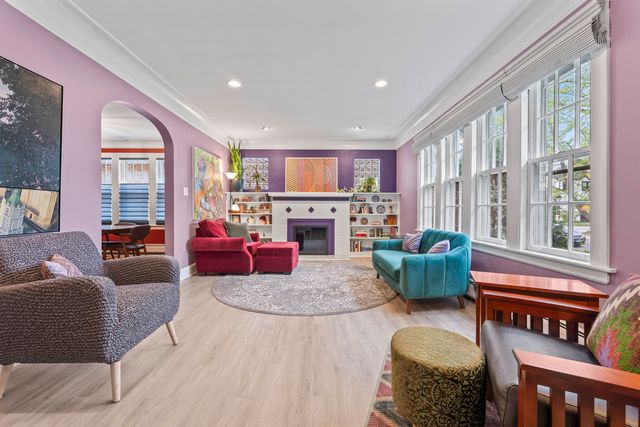 6628 N Onarga Avenue, Chicago, IL 60631