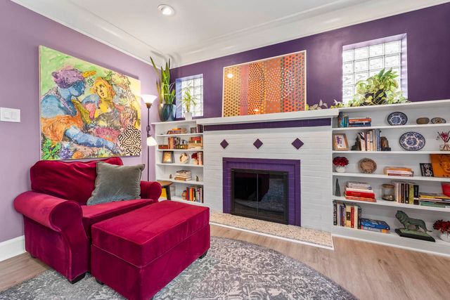 6628 N Onarga Avenue, Chicago, IL 60631