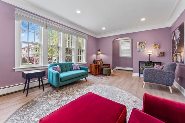 6628 N Onarga Avenue, Chicago, IL 60631